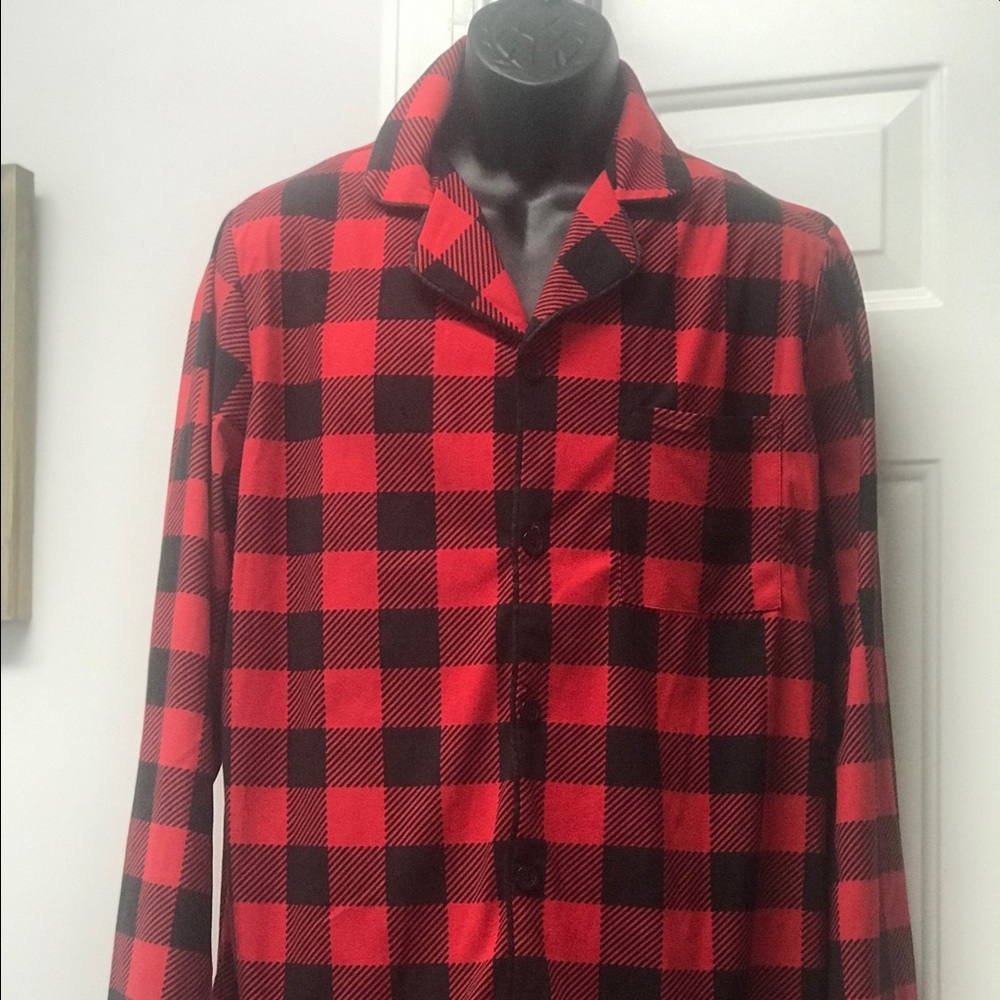 Mens Black and Red Pajama Top. Size M